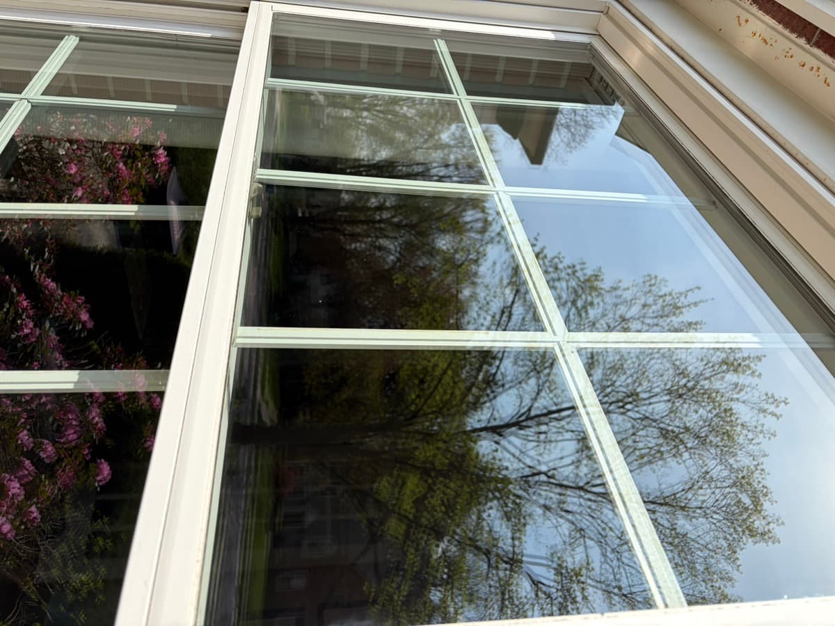 Same sunroom window panes crystal clear after washing